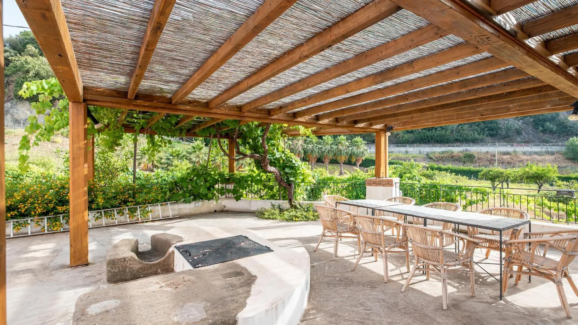 Villa Di Campagna Con Accesso Alla Spiaggia Capo d'Orlando Italy
